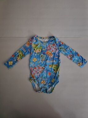 (EUC) Little Sleepies Around The World Long Sleeve Bodysuit Size 12-18M